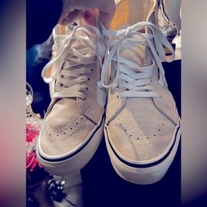 Suede Powder pink high top Van’s 7.5